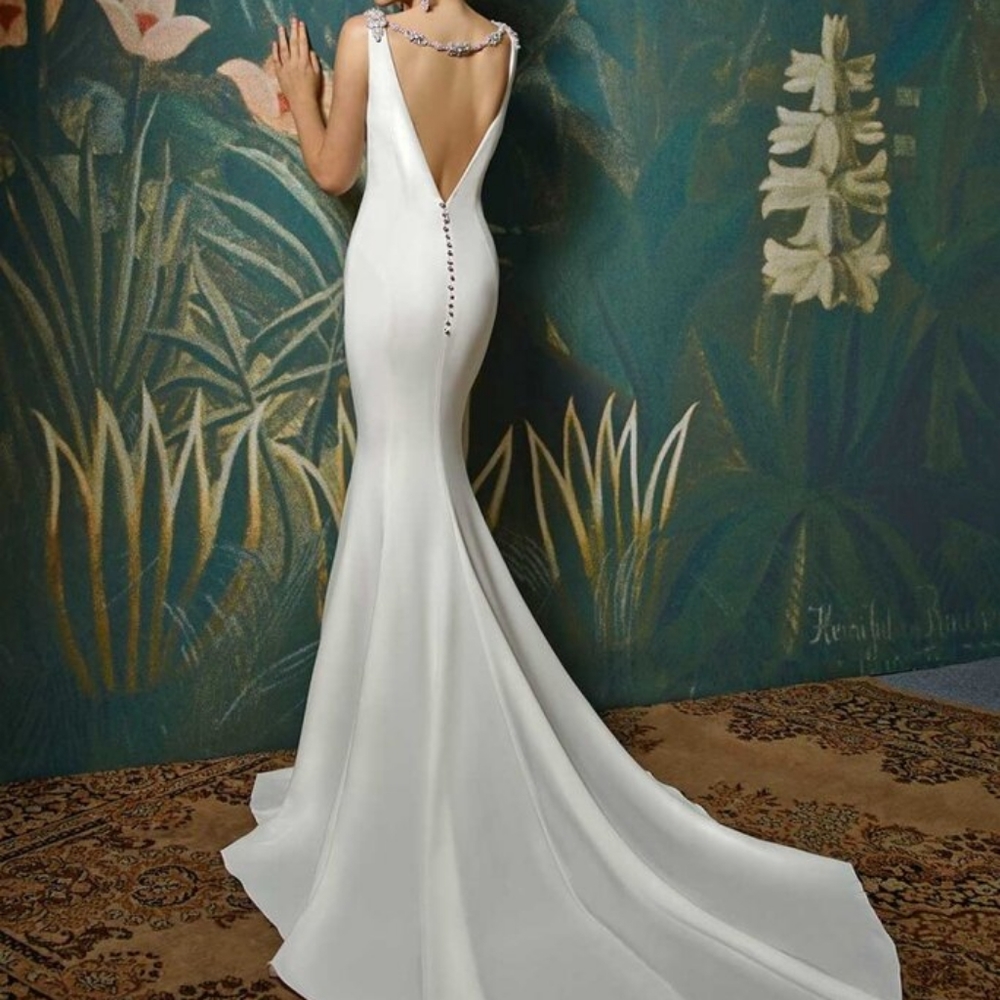 Elegant White Mermaid Wedding Dress with Jeweled Straps